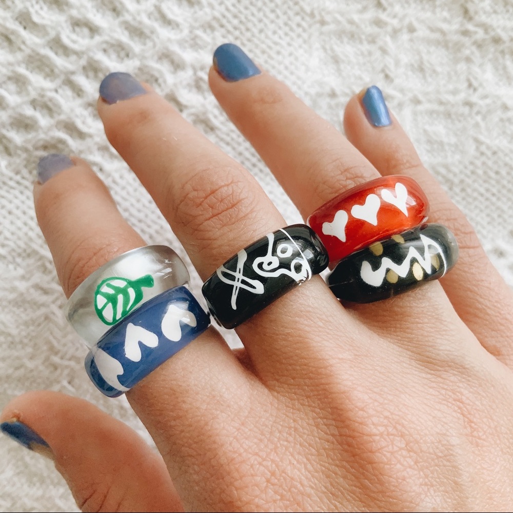 Set of 5 assorted rings